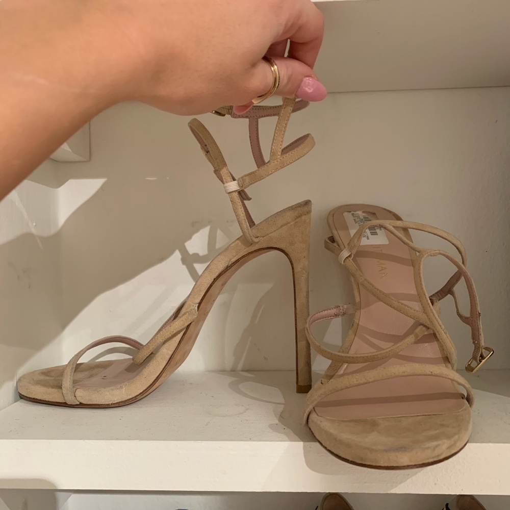 Heels - Picture 4 of 4